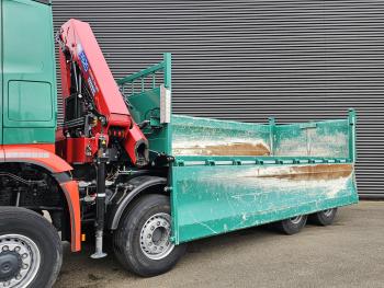 AROCS 4145 / 8X6 / TIPPER + HMF CRANE